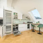 Vienna Rooftop Haven 120M, 3Br, Terrace, City Views!